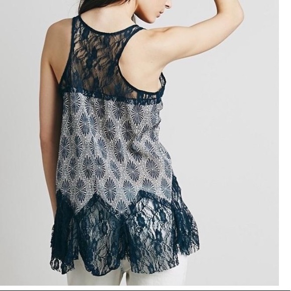 SALE!!FREE PEOPLE TRAPEZE LACE DETAILED TOP - Picture 3 of 6